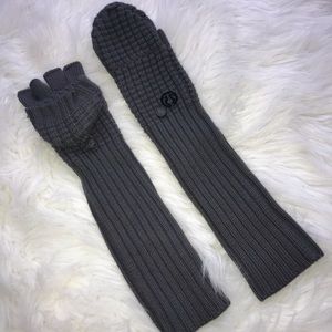 Gray lulu lemon knit gloves
